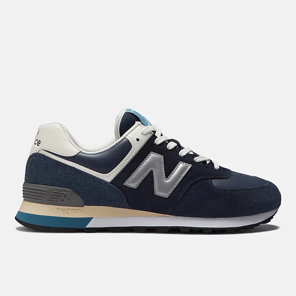 NEW IN BOX Mens New Balance 574